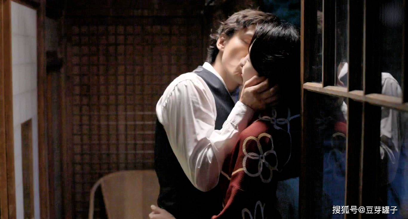 ​日本伦理电影《花芯》，因为一场无爱的婚姻，少妇婚后放飞自我