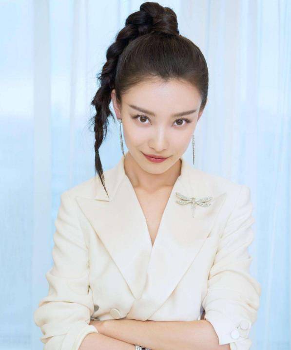 女人扎马尾有讲究,这4个"误区"尽量要避开,显脸大还容易掉发_发型