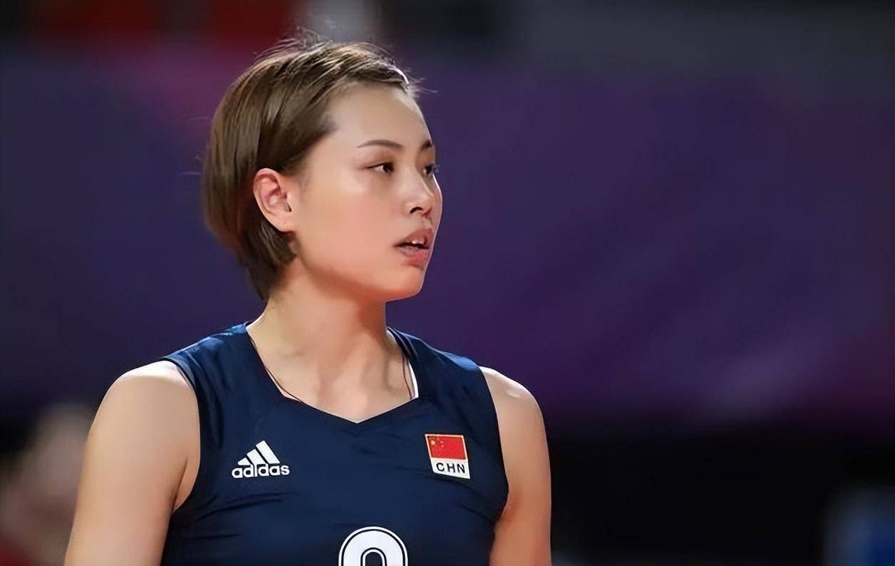 女排世界冠军再创佳绩,成为历史首位以领队身份夺冠的人_曾春蕾_联赛