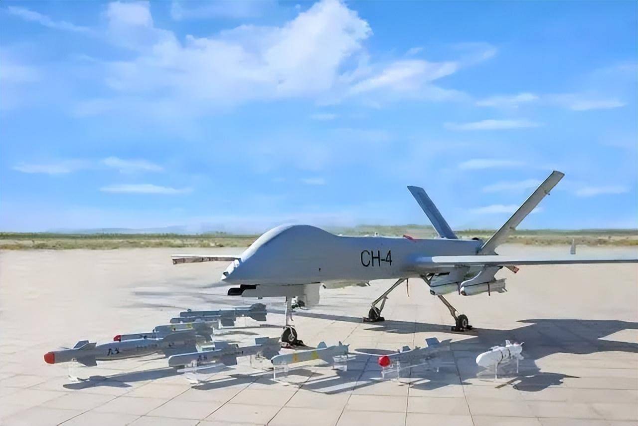 中国陆军首次公开装备彩虹-4无人机,军迷:屠龙者终成"恶龙"!