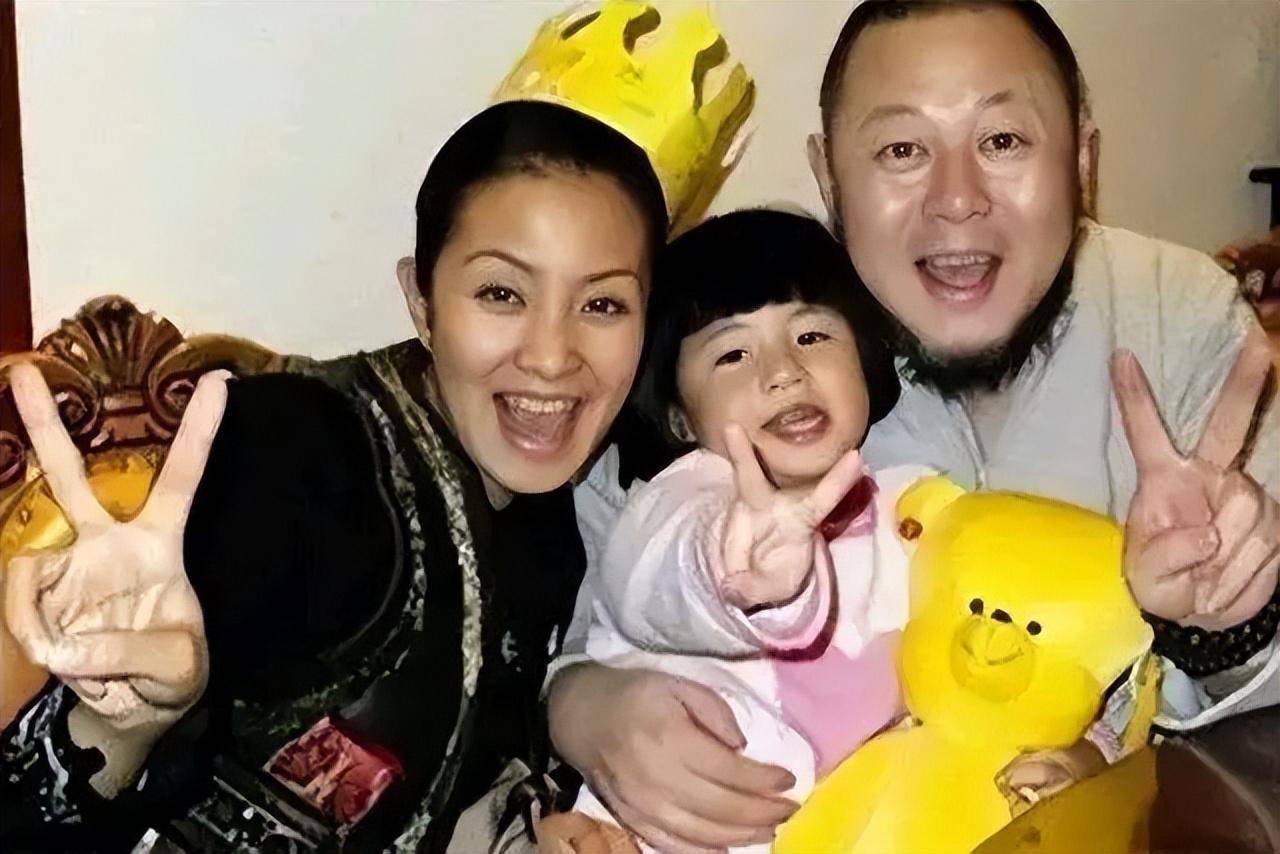 歌手火风母亲感染新冠去世,孙女晒合影送别,前一天还在开心庆生_霍峰