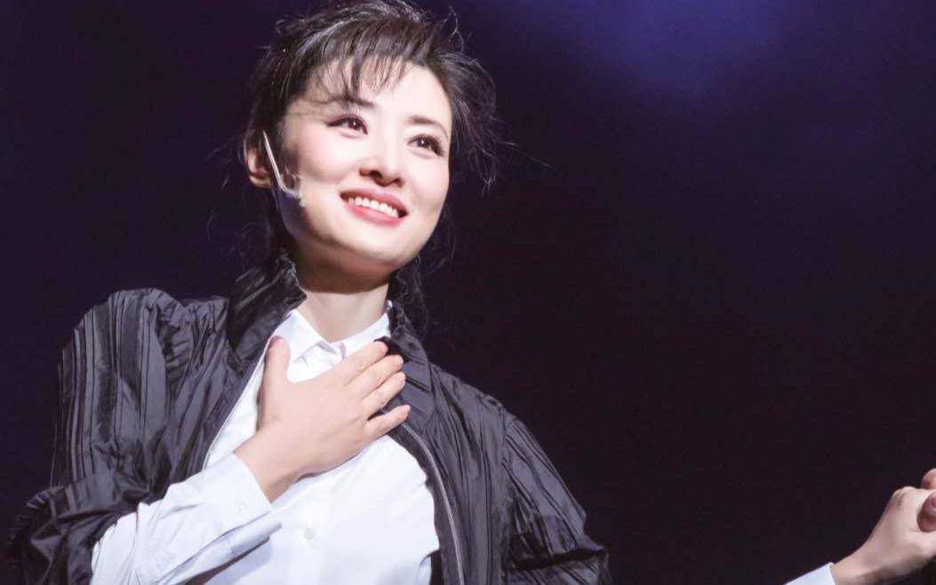 周涛:分手才子穷丈夫,二婚闪嫁大8岁亿万富翁,原来是差钱!