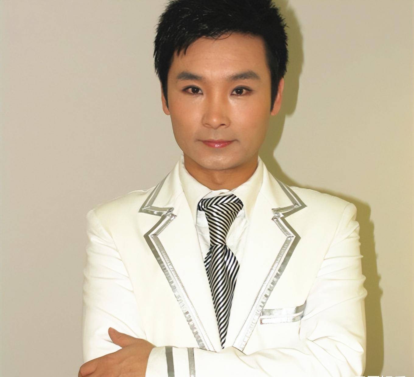 刘和刚一家合唱迎2022年!