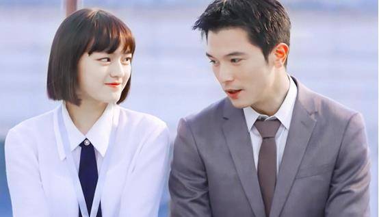 18岁的文淇40岁的邱泽,这对相差22岁的情侣,网友直呼磕不下去_演技