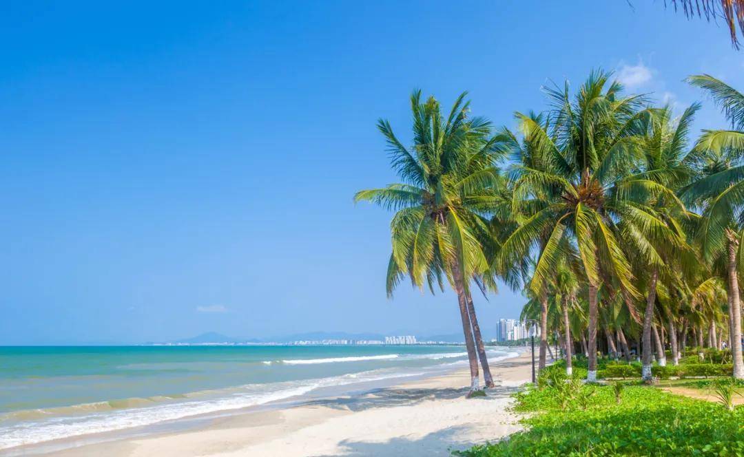 在海南之美初为世人所知时,大陆客到海南通常只到海口和东郊椰林两个