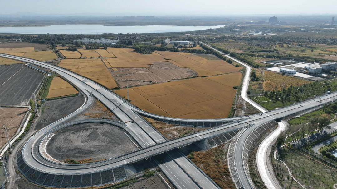 達人西遊 | 穿行s21 看一路好風景_新疆_沙漠公路_旅遊