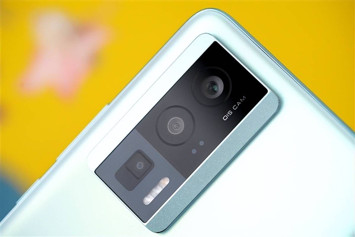 原创
            售价2499元却供不应求，5500mAh+OIS光学防抖，好评率高达98%4