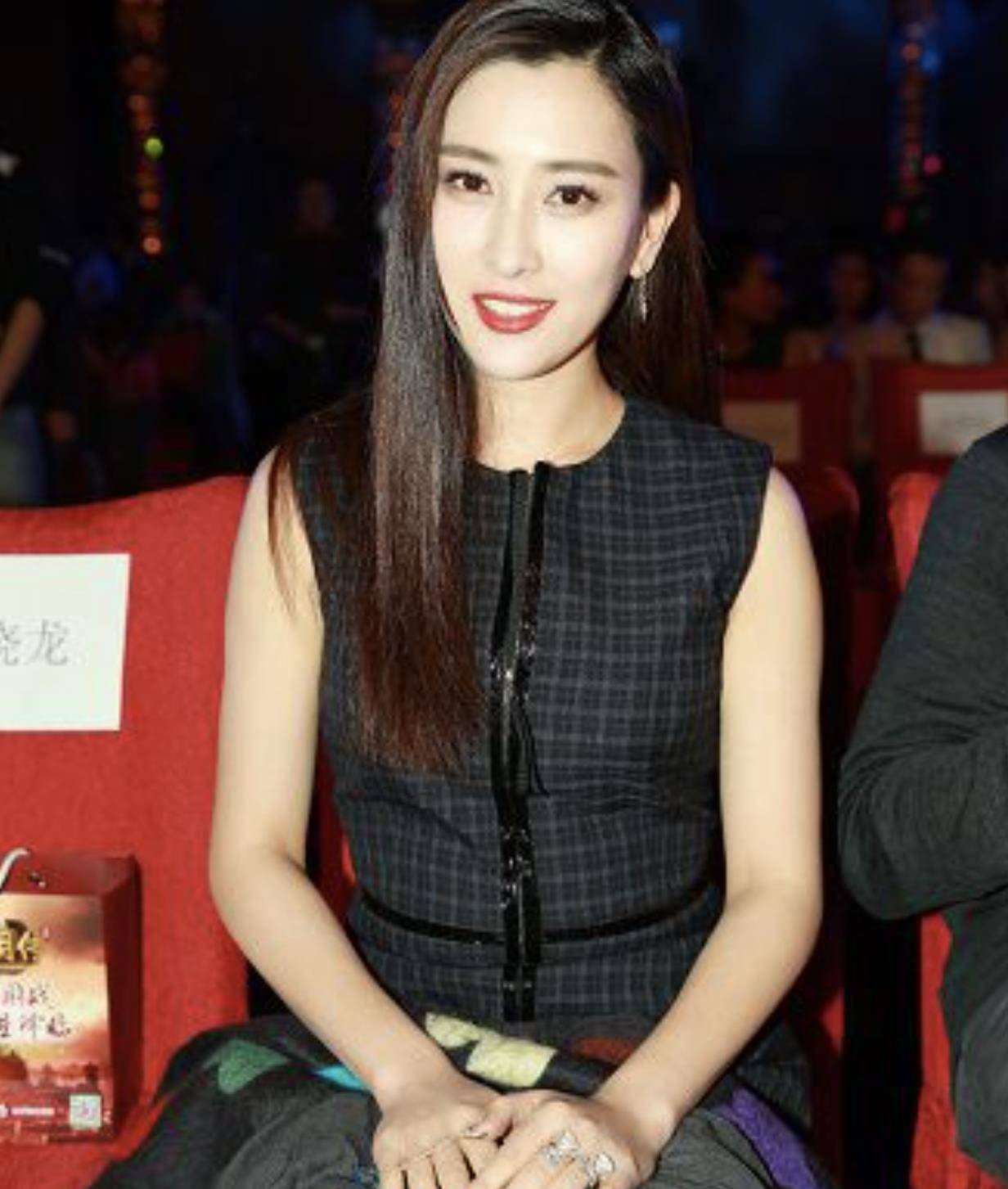 马苏,终于为自己昧着"良心"付出了代价_孔令辉_父母_女儿