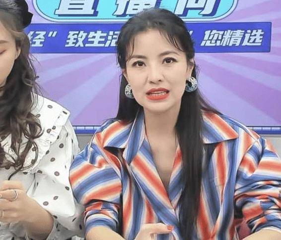 曾经令人熟悉的电影频道主持人,如今却当上了带货主播,这其中经历了