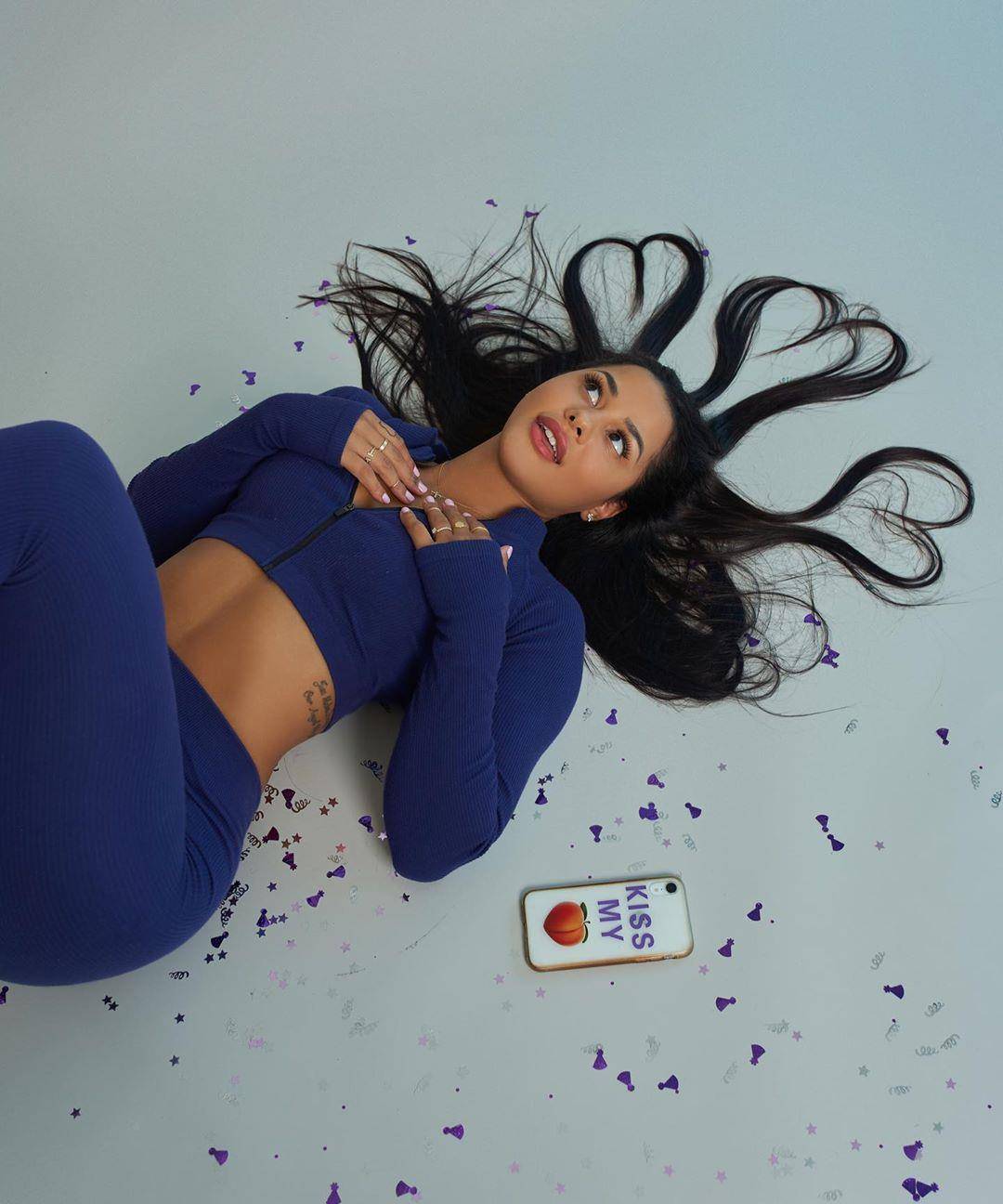 20岁希罗真幸福,年薪364万,女友照片曝光,魔鬼身材引热议_热火队