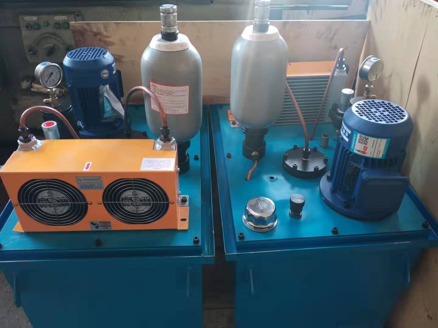 发泡机的故障与维护液压站的压力波动表明混合喷嘴的驱动力.