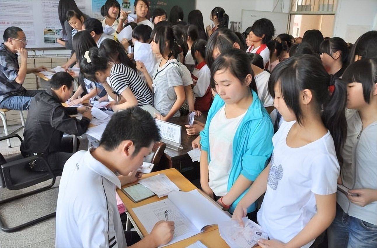 一位初中家长的呐喊:宁愿让孩子家里蹲,也不愿意去读技校