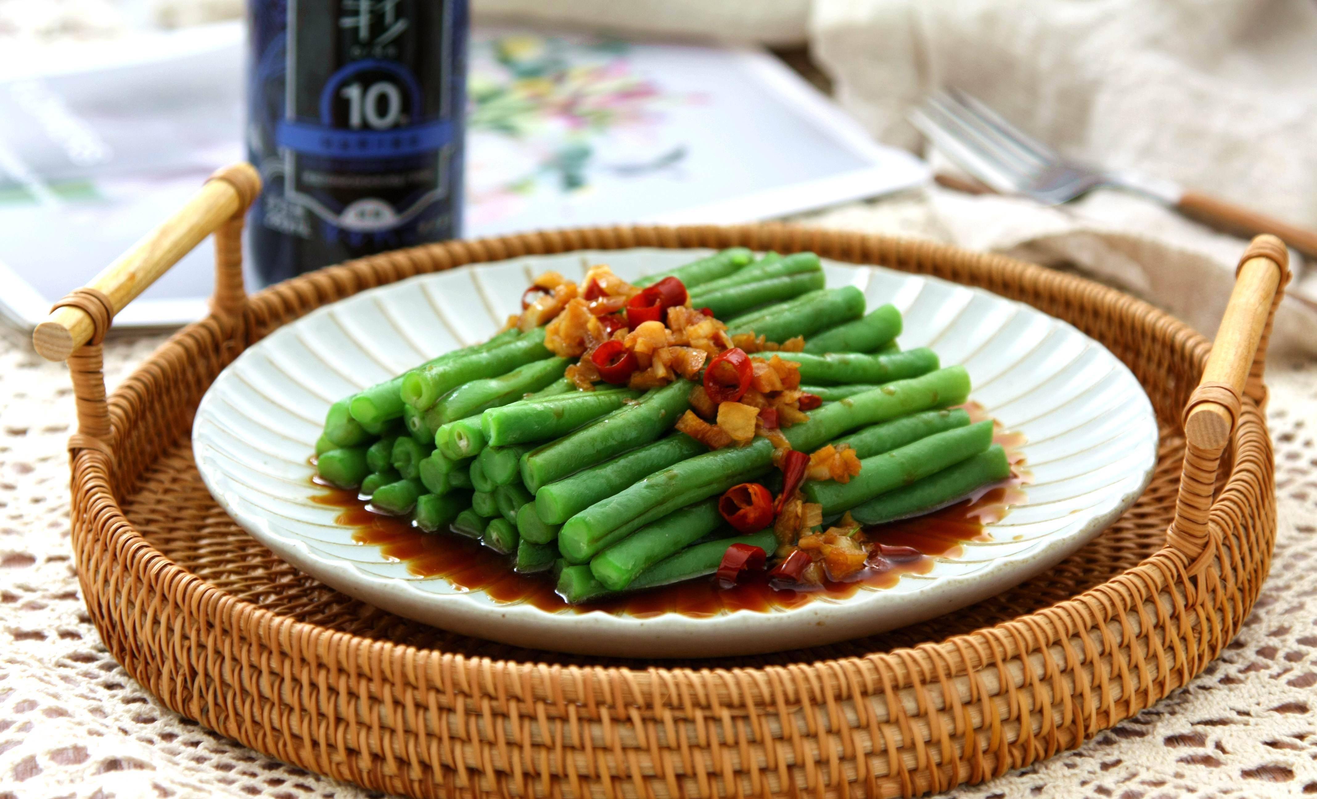 豆角别再炒着吃了,大厨教你正确的做法,清鲜爽口开胃,原汁原味_干辣椒