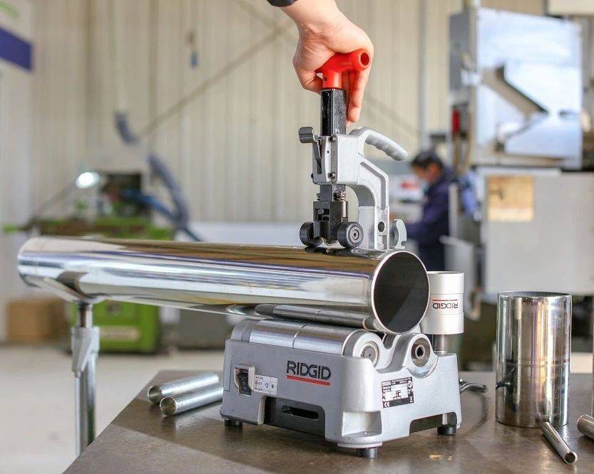 不锈钢管施工市场火爆,不锈钢割刀功能强大_作业_里奇_水管