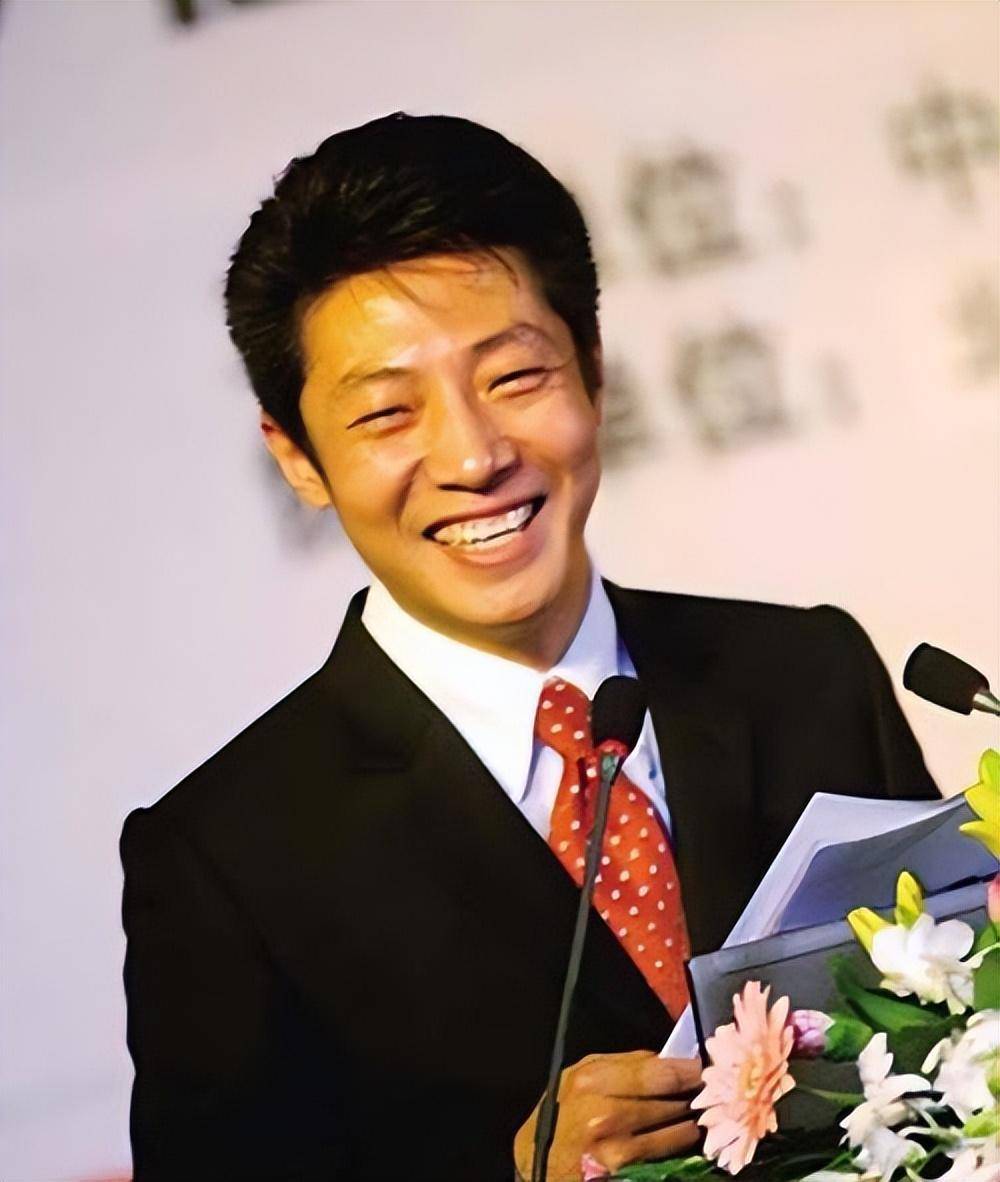 "征服小撒"李白:有颜有钱还有才的千金,为啥偏偏倒追撒贝宁?