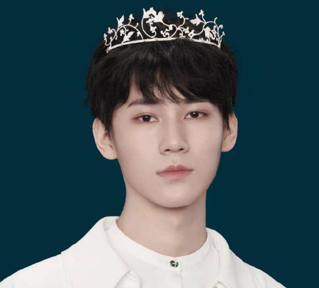 时代少年团代言大片出炉,头戴花环的七仙儿_浩翔_感觉_长相