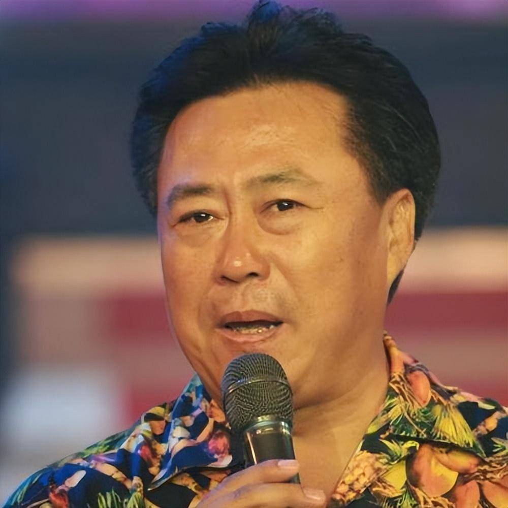 1995年,洛桑因车祸去世,当晚的酒局究竟发生了什么?_郭德纲_北京_天赋