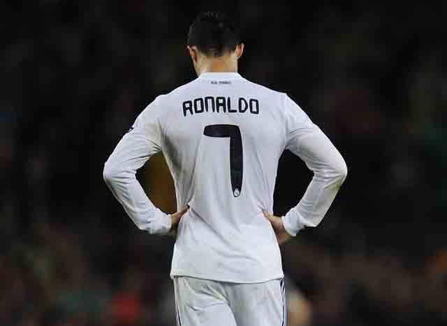 背影跟c罗一样霸气,已是尤文u9梯队大腿_训练_父亲_前往