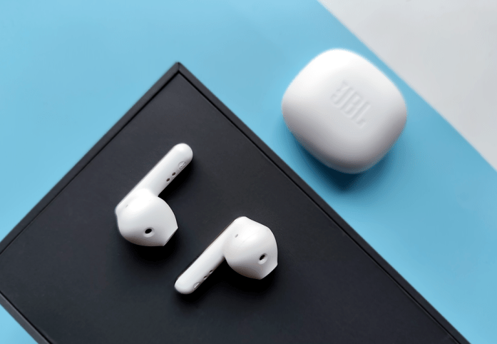 三款半入耳蓝牙耳机横向对比,南卡、 JBL和 FIIL蓝牙耳机谁更胜一筹?