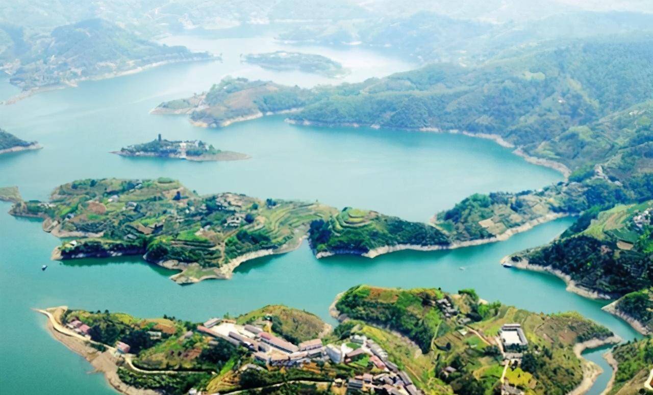 陕西4a级的"明珠"景区,被称"安康小西湖",距市区19公里_湖泊_景色