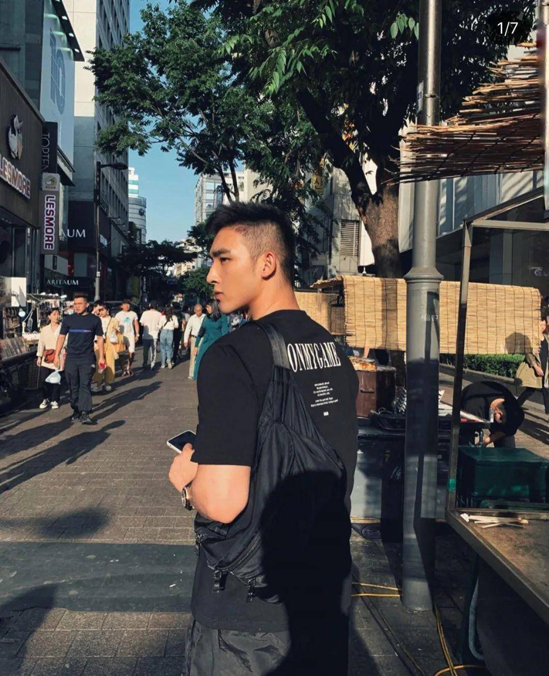 毛若懿最新肌肉照一览:好身材就是可以跨越季节的划分_男孩_鲜肉_一面