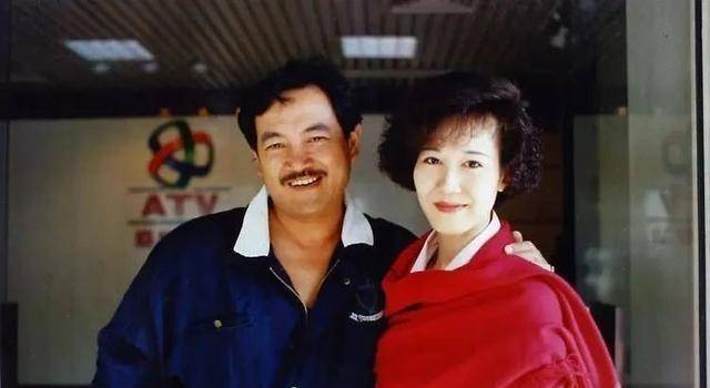 75岁老戏骨刘丹:出道近50年,演技深入人心_洪七公_香港_上海滩