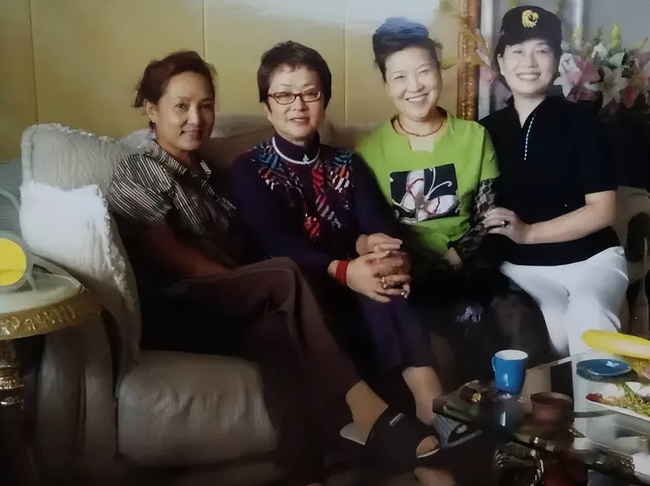 苦命的谢莉斯:24岁丧母,50岁患脑梗,67岁丧女,如今因病逝世_王洁实