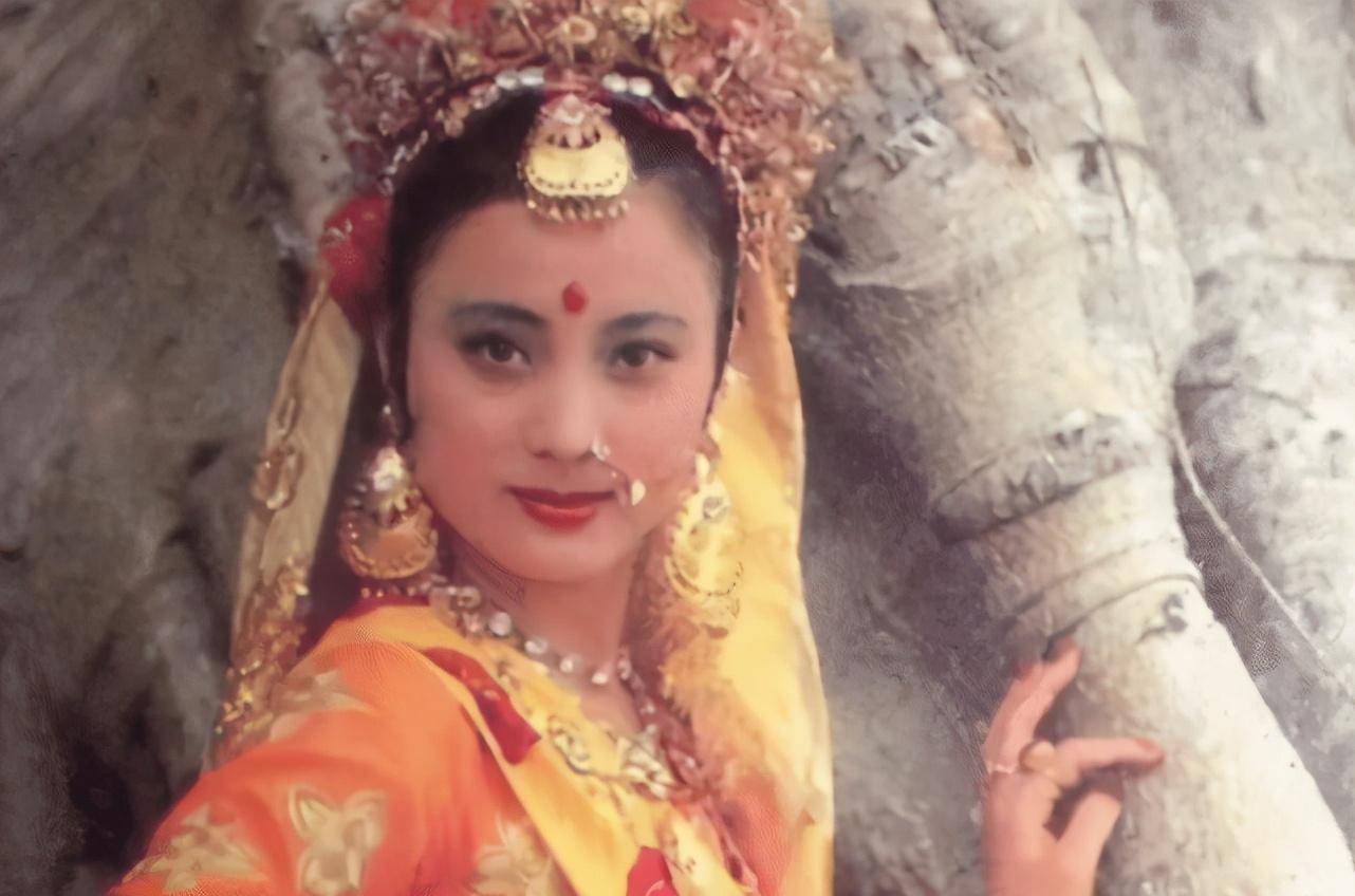 西游记》最美男替身,男扮女装演了一集玉兔精,至今没有人发现_徐霆雷
