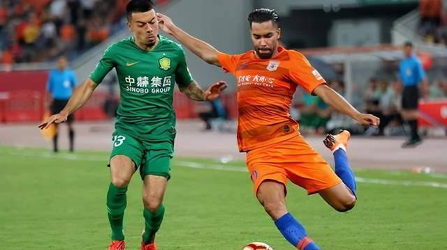 和九哥韩鹏同框!并肩鲁能2巨星_莱尼_球员_照片