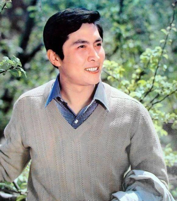 曾是"李云龙"第一人选,因嫌片酬太低拒演,最终成就了李幼斌_唐国强