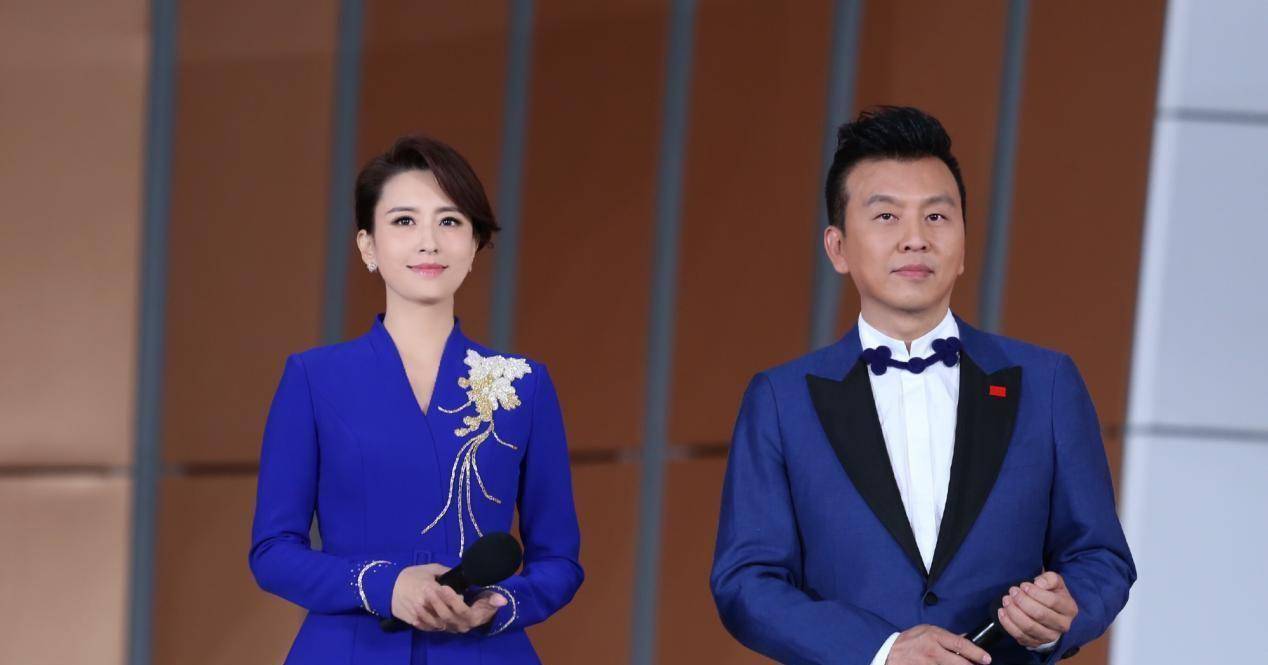 3次向董卿求婚都没有成功,他已经55岁了,有很多的快乐_张泽群_感情