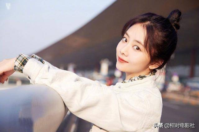 此外,据豆瓣显示,目前还有一部拟邀请谭松韵,王鹤棣担任主演的青春