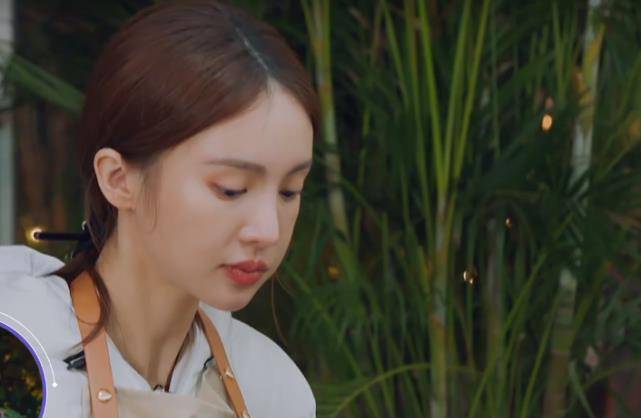 卡斯柏戴前女友项链约会,金晨看到瞬间翻脸,两人结局早已注定?