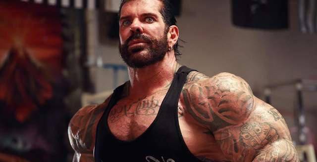 "巨臂哥"死亡前曾昏迷两周,死亡原因又有了新消息_约翰尼_类固醇_健美