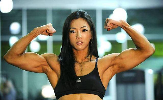 "韩国金刚芭比"池妍玉:初代健身女神,天使的面容,金刚的身材_生活