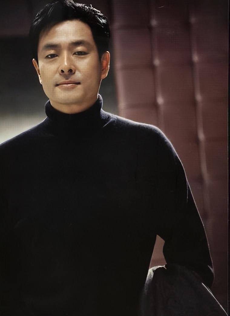 别再尬吹港星了,内地九十年代走红的五位实力派男星演技不输港星_大陆