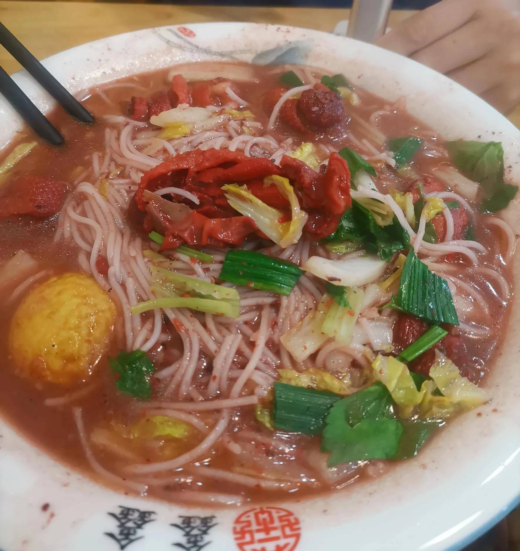 福州市区一碗25的糟鸡粉干,取号排队也要吃上这一口,好吃过瘾_茶口