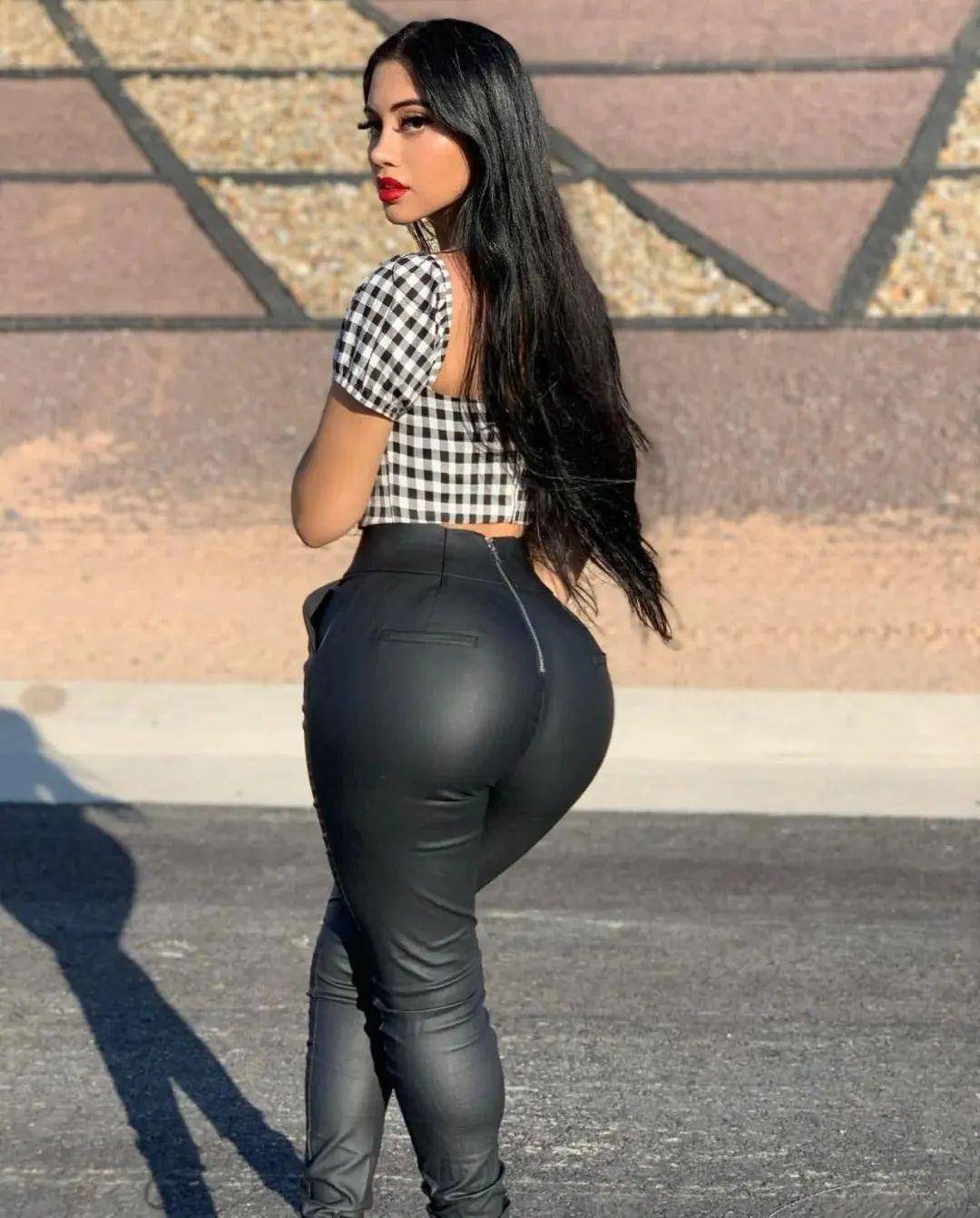 臀部_卡戴珊_手术