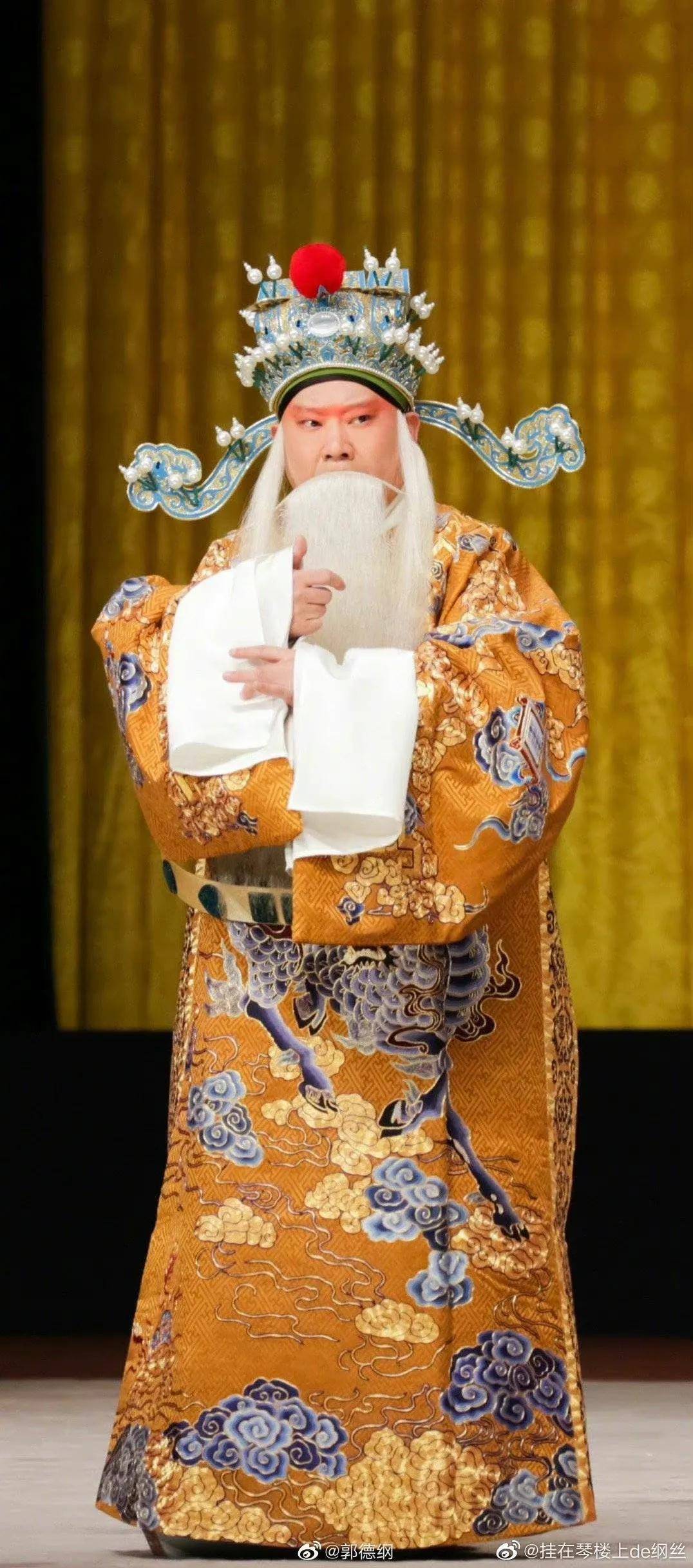 6位数一件的蟒袍郭德纲又入手了,这师徒情真费钱_徒弟_师父_孟鹤堂