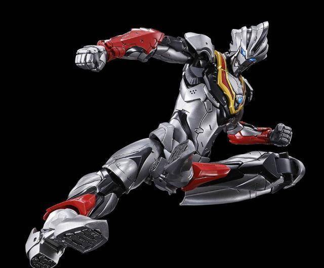 超酷炫的钢铁邪恶迪迦奥特曼拼装模型比原版更帅的封绘和实物