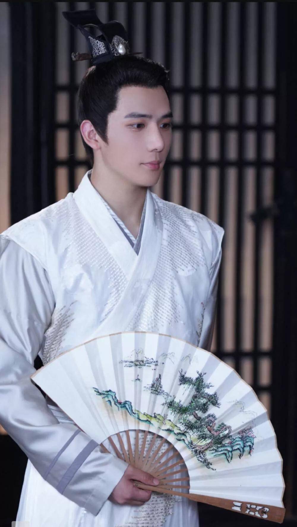 图片来源于网络赵露思,王安宇这对俊男美女组合的古装剧荧屏cp大家