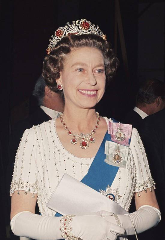 英国王室秃头龅牙一箩筐,玛格丽特公主4个孙辈,守住了美人基因_王子和