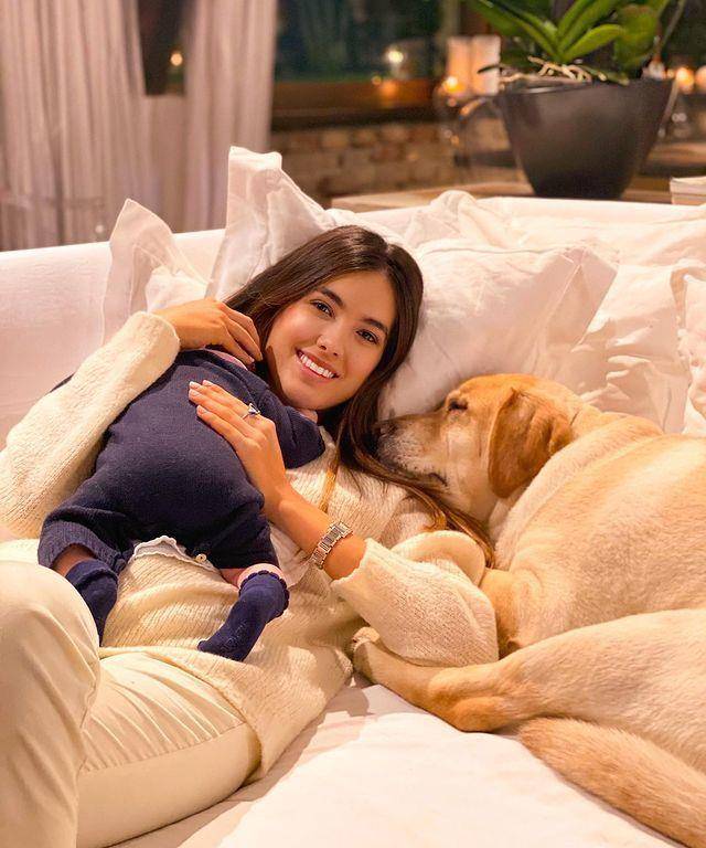 她称女儿出生时有缺陷,患有先天腭裂(cleft palate)