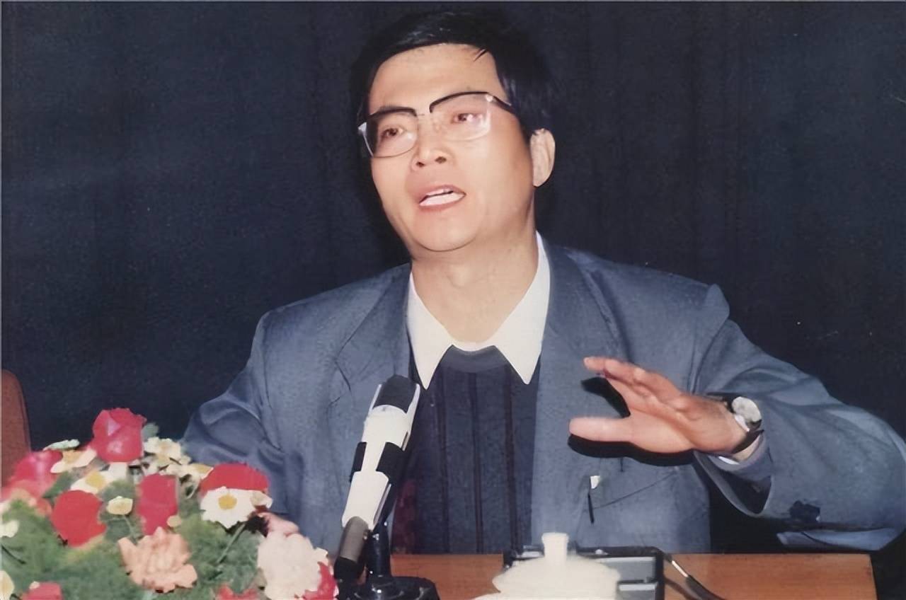 严新_治疗_工作