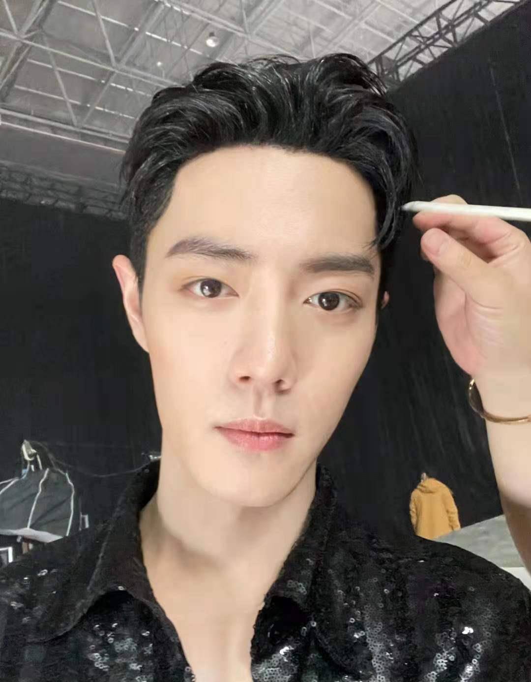 肖战近照被指像王一博,五官相似度过高,难道这就是"情侣"脸_照片_合作