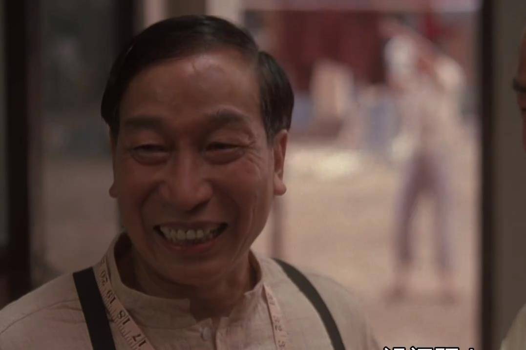 原来在《功夫》中,那个穿红内裤的娘娘腔,才是真正的隐藏大佬