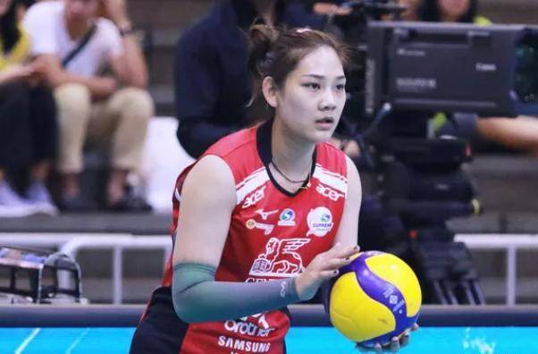 一重炮接应化身球队"真大腿",欲打动郎平逆袭杜清清_孙杰_山东女排