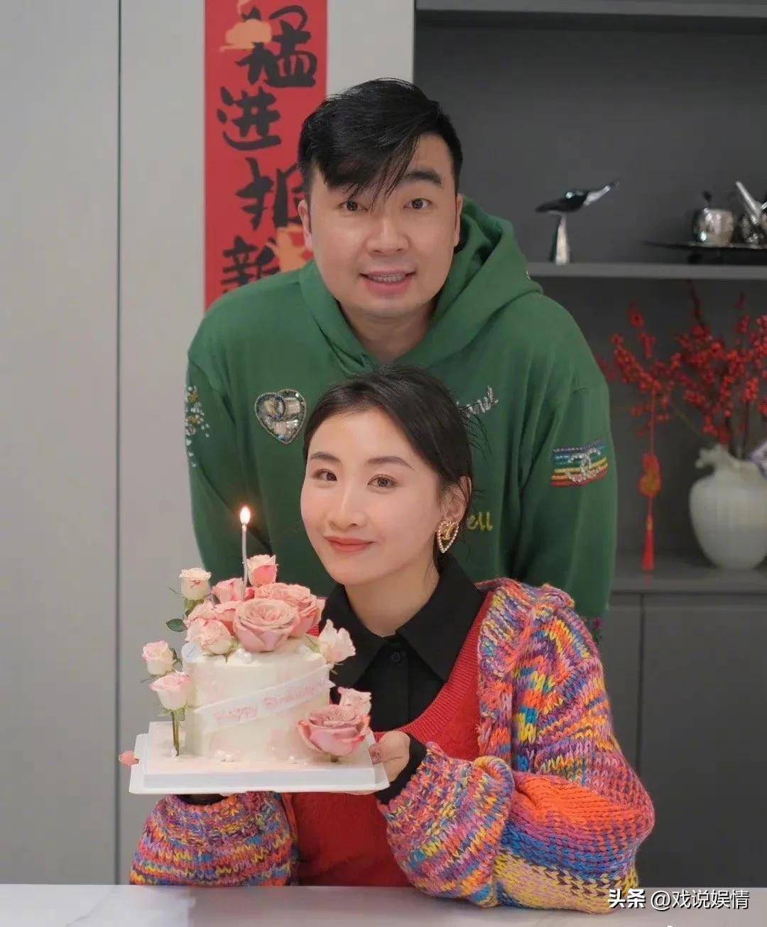 何雯娜晒庆生照,女儿漂亮老公宠爱,34岁似少女_梁超_老婆_妈妈