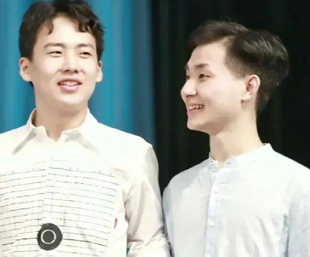 16岁时,因为倒仓不成功陶阳退出过,多亏了郭麒麟_郭爸_相声_开心