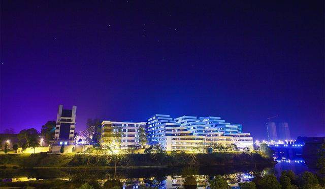 邵阳学院:前身是师专高专医专,除了师范类还有其他特色专业吗?